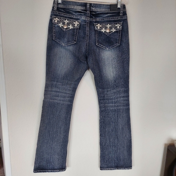 LOVE NATION Mid-Rise Relaxed Straight Embroidered Denim Jeans Size 10 - Picture 1 of 8